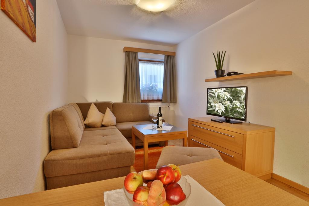 Apartmenthaus Joerg Serfaus Quarto foto